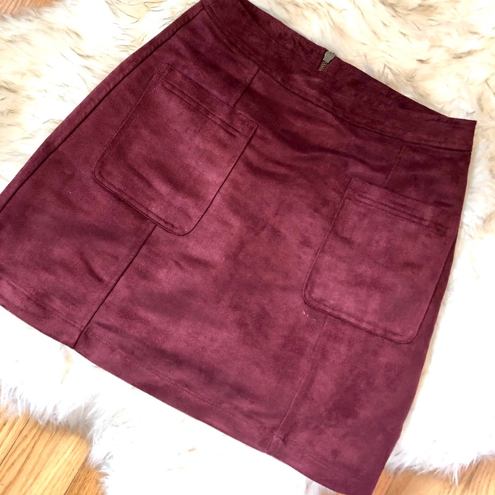 Faux Suede Wine Mini-Skirt ♥️